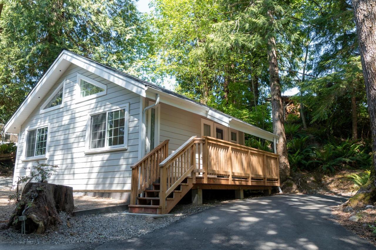 Surfs Inn Guesthouse & Cottages Ucluelet Exterior foto