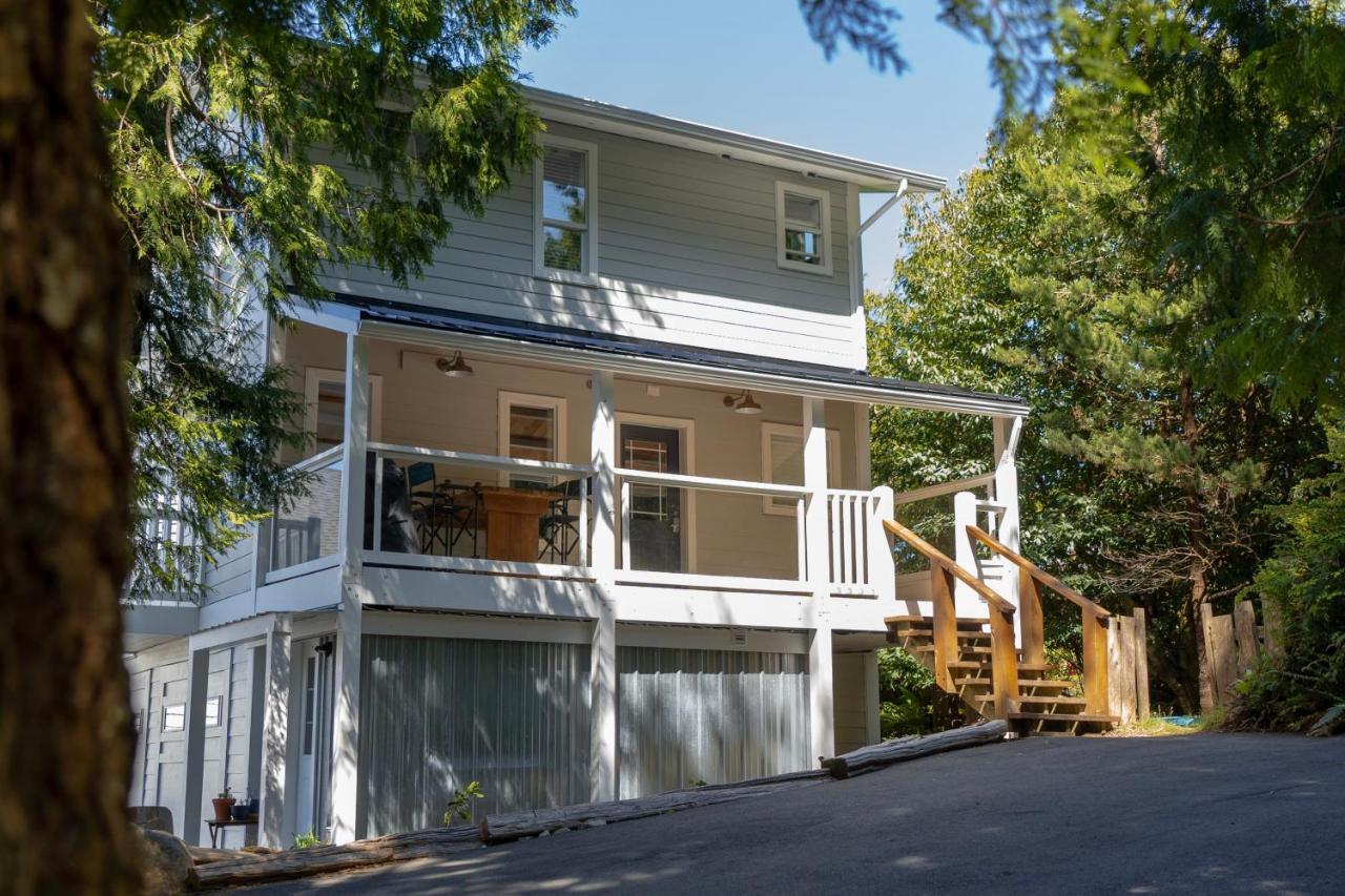 Surfs Inn Guesthouse & Cottages Ucluelet Exterior foto